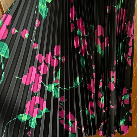 Milly Pleated Adrianna Dress - Picture 14 of 15